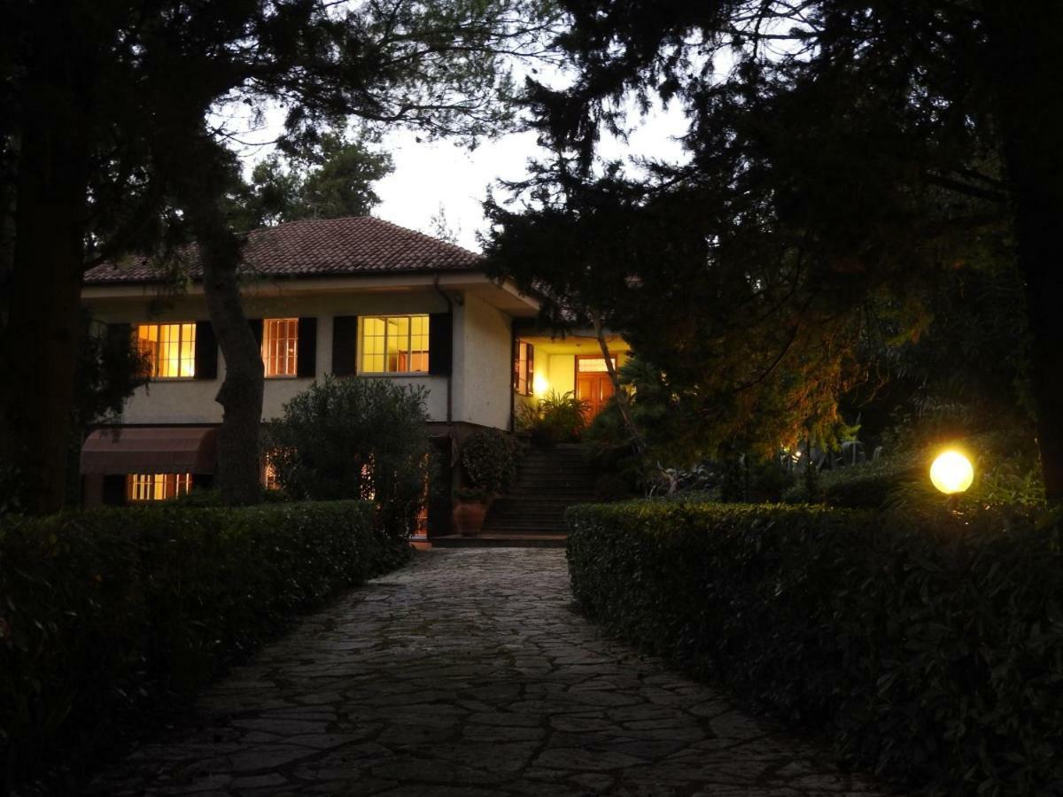 Villa Dall Acqua Pesaro Exteriör bild