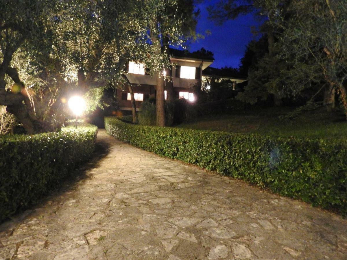 Villa Dall Acqua Pesaro Exteriör bild