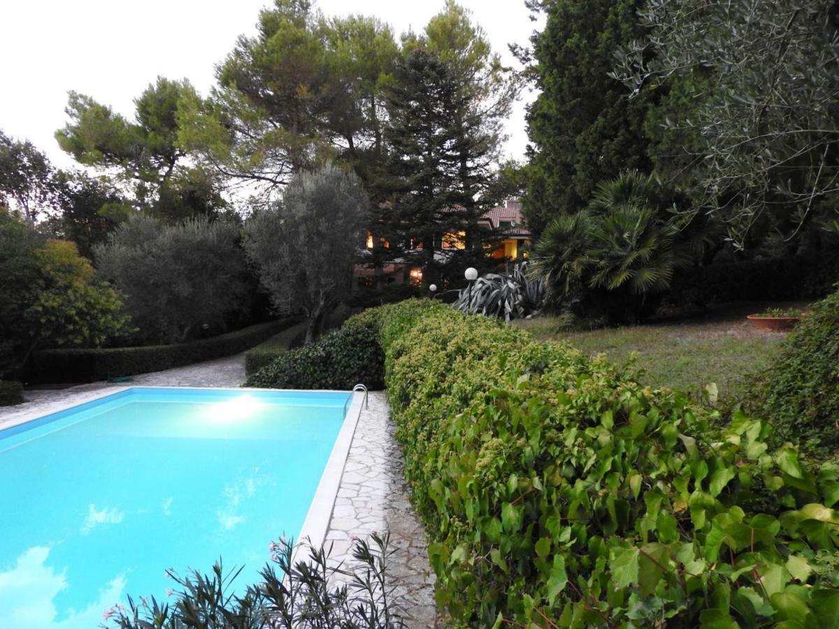 Villa Dall Acqua Pesaro Exteriör bild